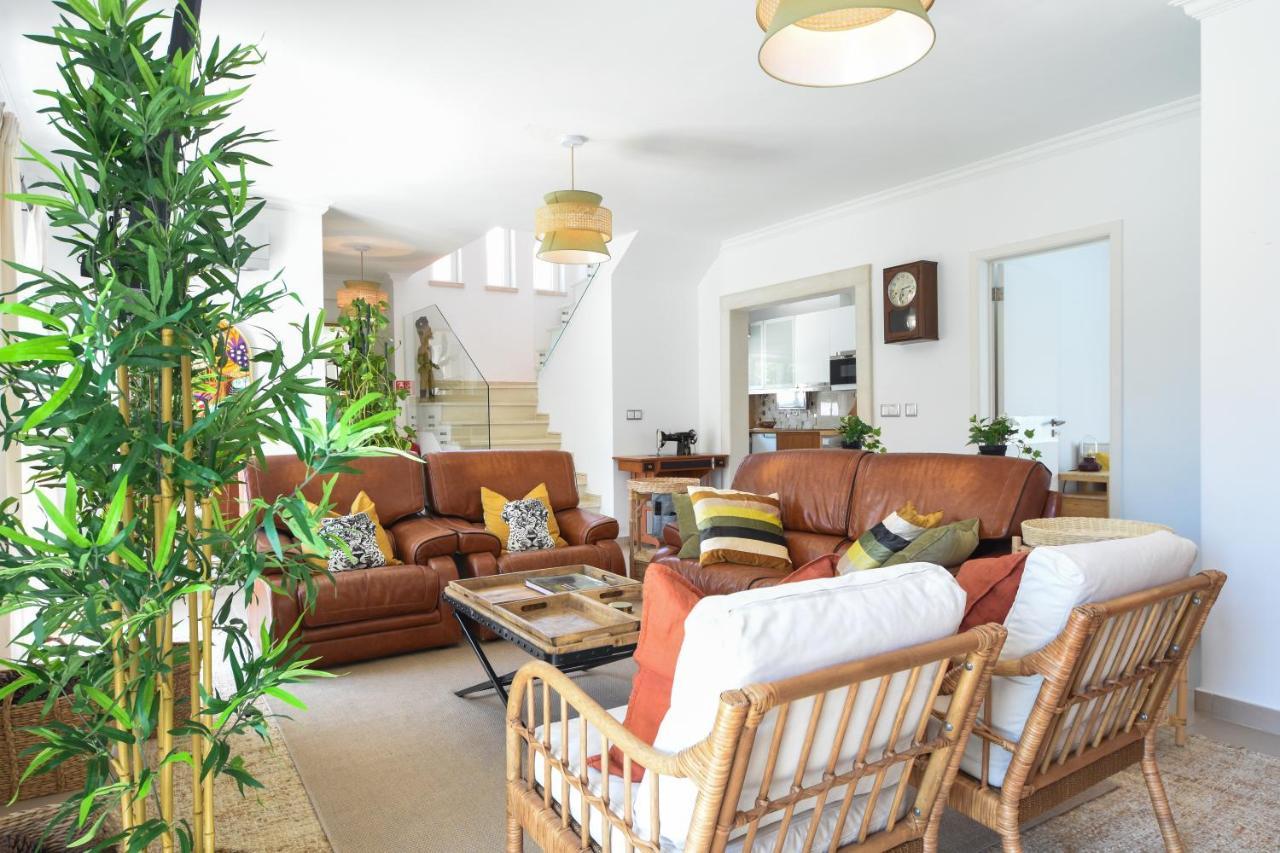 Aroeira Villa With Heated Pool By Golf Course, Beach And Lisbon Exterior foto